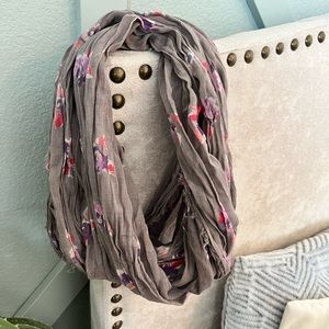 Gray American Eagle Infinity scarf